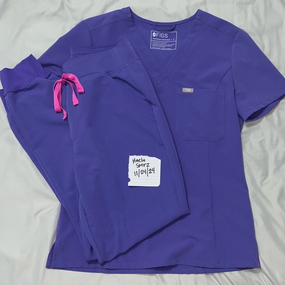 Amethyst Figs Scrub Set, Size Small - Picture 1 of 1